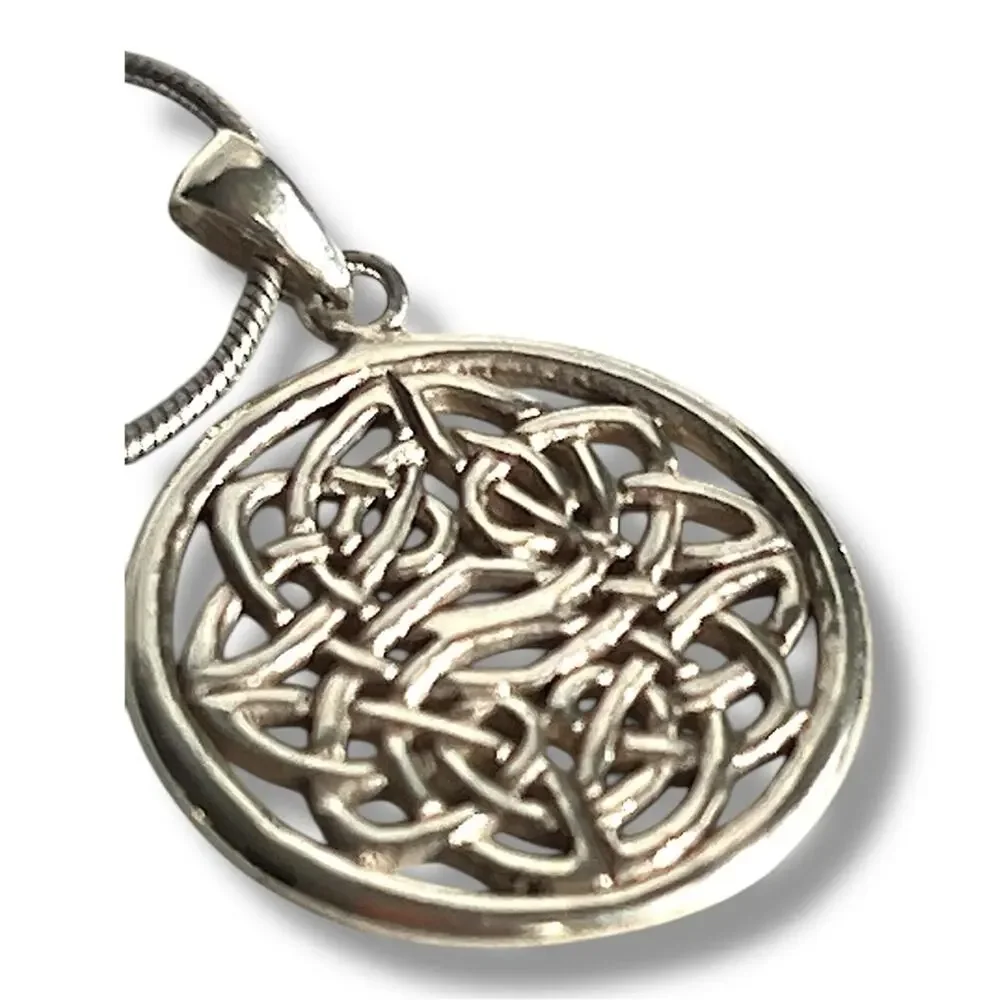 Round CELTIC Design in a Genuine Silver Necklace